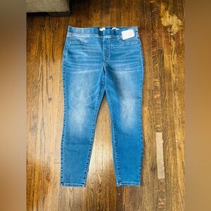 WONDERLY, NWT High Rise Pull-On  Blue Super Skinny Jeans, Size 16P